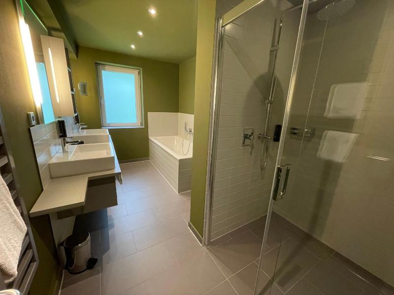 Suite image 2