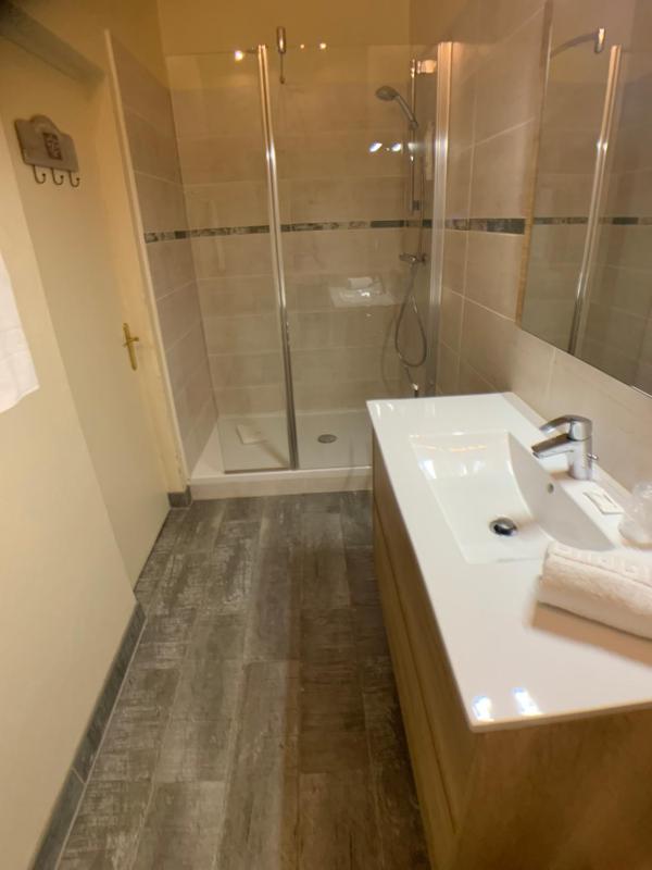 Family Room image 1