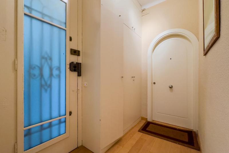 Two-Bedroom Deluxe Apartment image 2