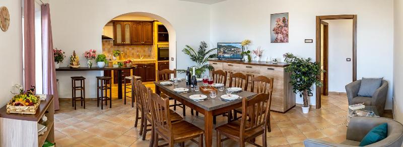 AMORE RENTALS - Villa Lions Rose - image 47