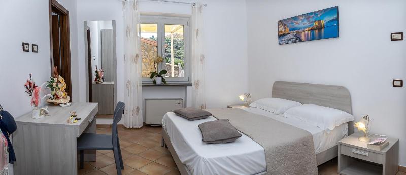 AMORE RENTALS - Villa Lions Rose - image 37