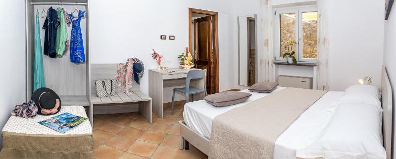 AMORE RENTALS - Villa Lions Rose - image 32