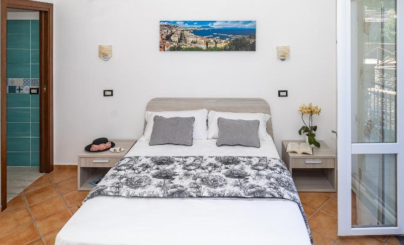 AMORE RENTALS - Villa Lions Rose - image 41