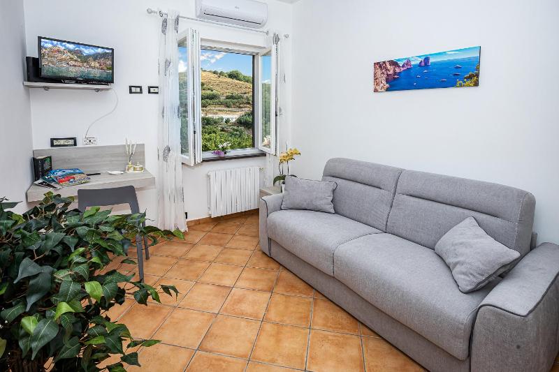 AMORE RENTALS - Villa Lions Rose - image 6