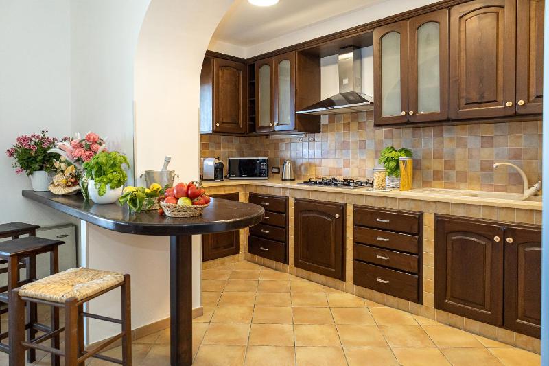 AMORE RENTALS - Villa Lions Rose - image 16