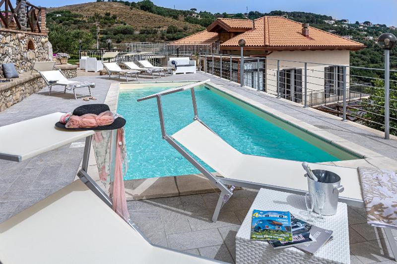 AMORE RENTALS - Villa Lions Rose - image 2