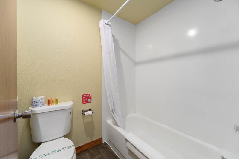 Deluxe Family Room image 1