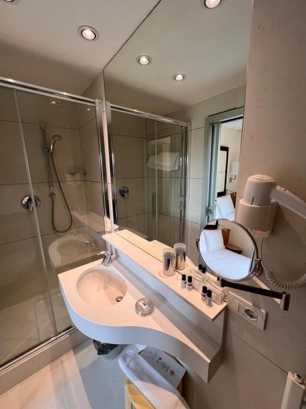 Double Room (1 Adult) image 2