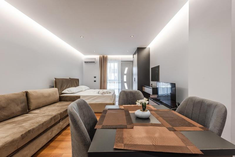 SR Apartments Golem - image 6