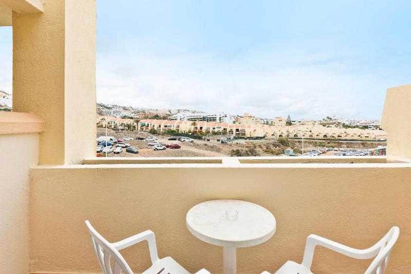 Double Room with Balcony (2 Adults + 1 Child) image 2