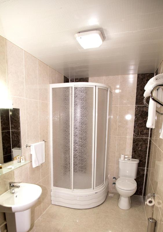 Deluxe Double or Twin Room with City View image 3