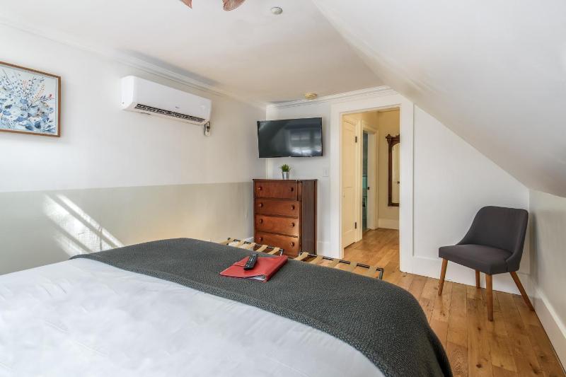 Superior King Room image 2