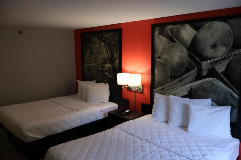 Double Room image 4