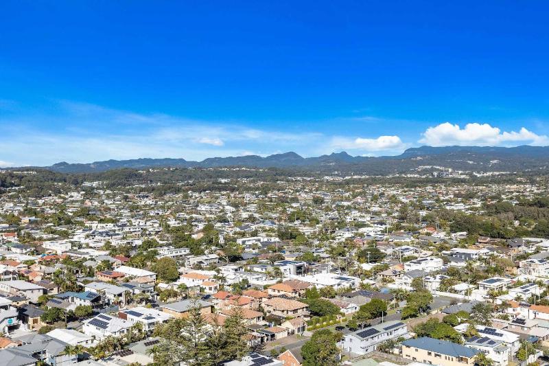 Beachside Stay at Sandbar Apartments Burleigh Heads - image 16