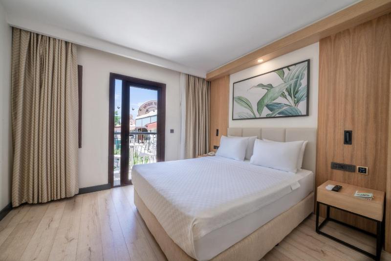 Superior Double or Twin Room image 1