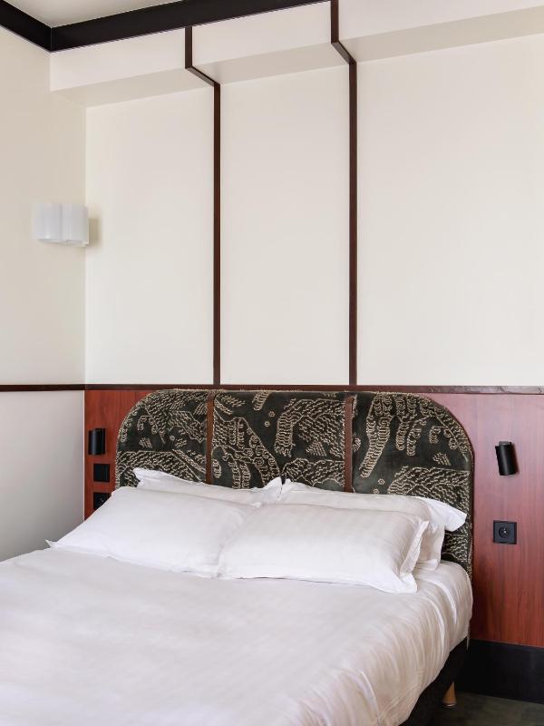 Standard Double Room image 4