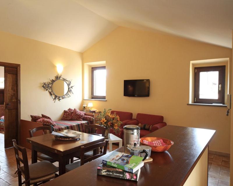 One-Bedroom Apartment (3 Adults) - Separate Building image 1