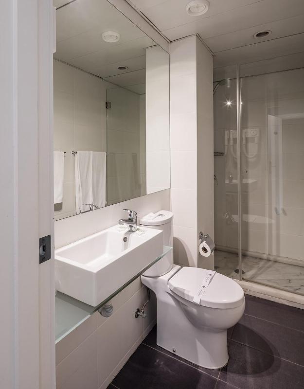 Connecting Rooms image 1