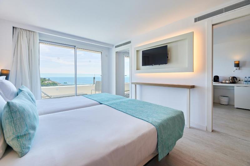 My Favorite Club Junior Suite Frontal Sea View image 4