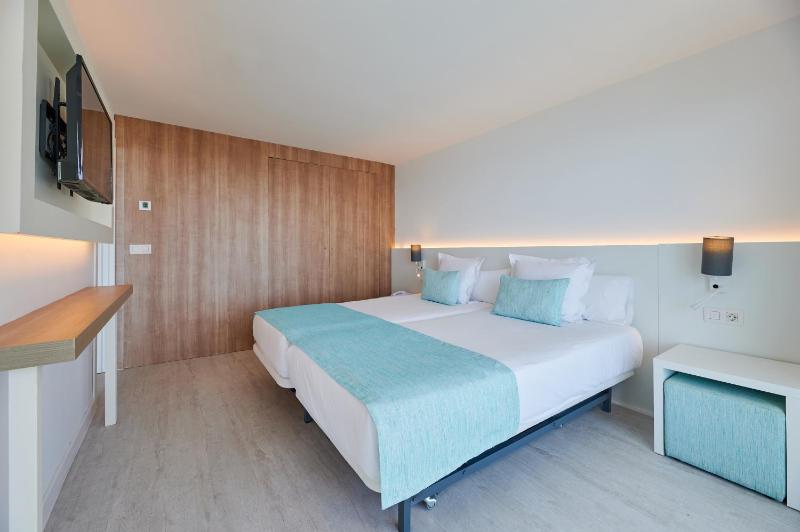 My Favorite Club Junior Suite Frontal Sea View image 3