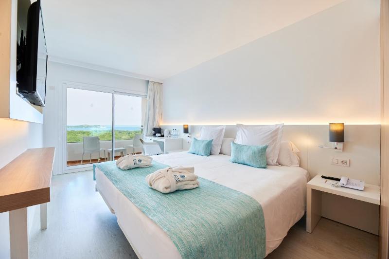 Double Superior Frontal Sea View image 1