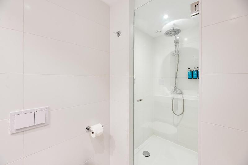 Double Frontal Sea View image 4