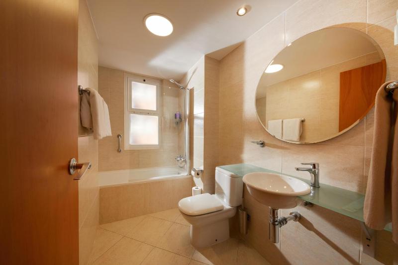 Double Room with Terrace image 3