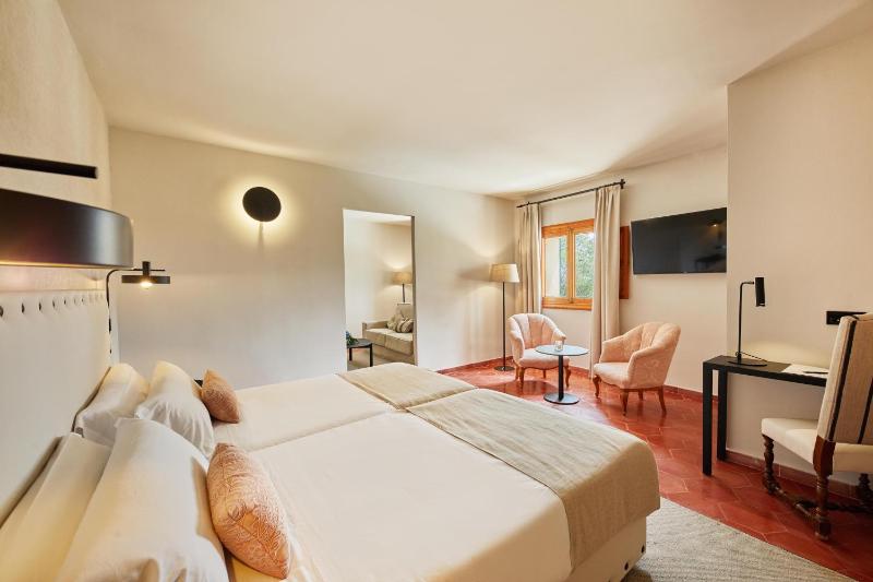 Junior Suite with Terrace image 1