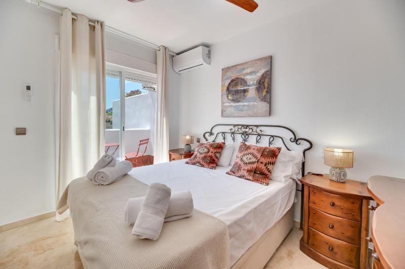 VB Quilla 3BR Duplex w Sea Views - image 17