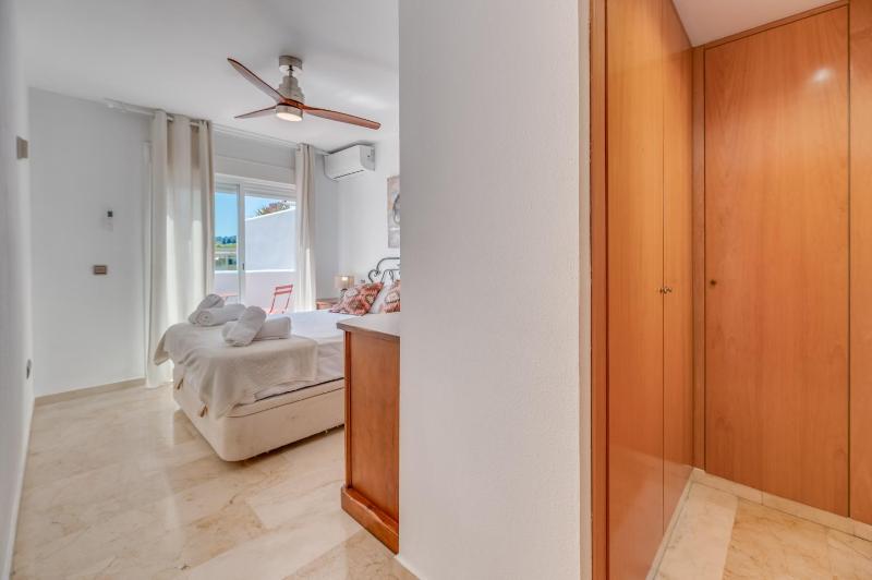 VB Quilla 3BR Duplex w Sea Views - image 16