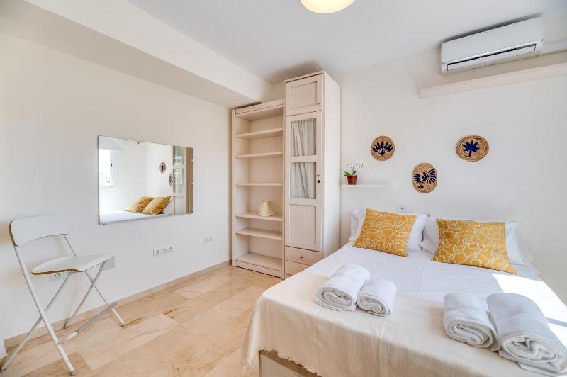 VB Quilla 3BR Duplex w Sea Views - image 7
