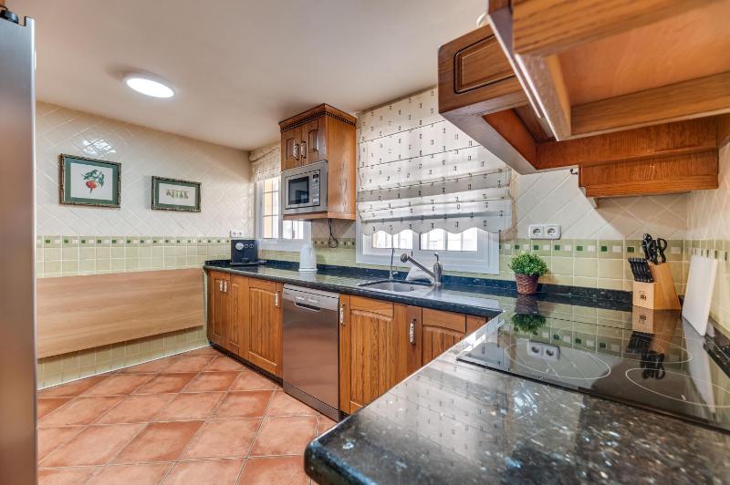 VB Quilla 3BR Duplex w Sea Views - image 32