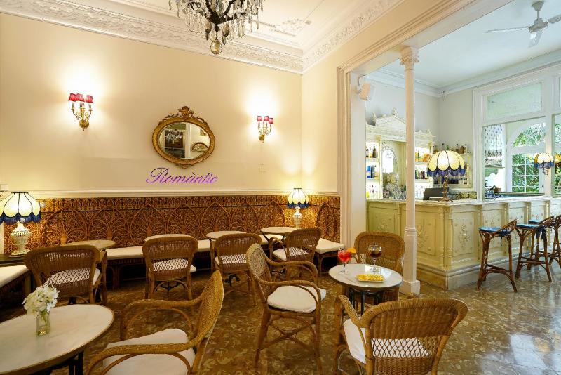 Hotel Medium Romantic - image 41
