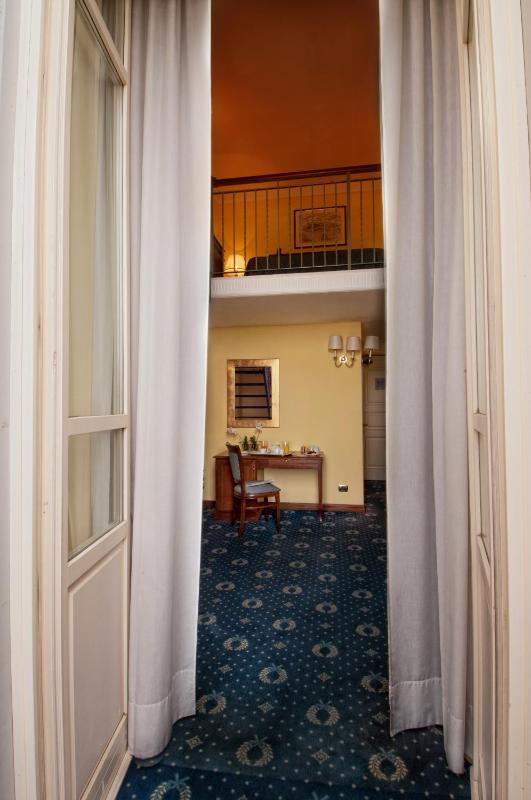 Junior Suite - Split Level image 3