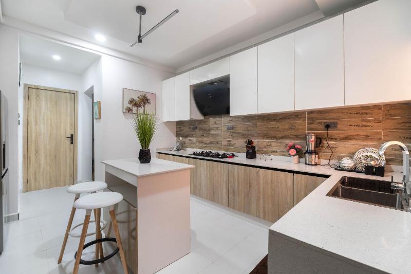 Luxury Lagos Apartment with 3 Bedrooms - image 12