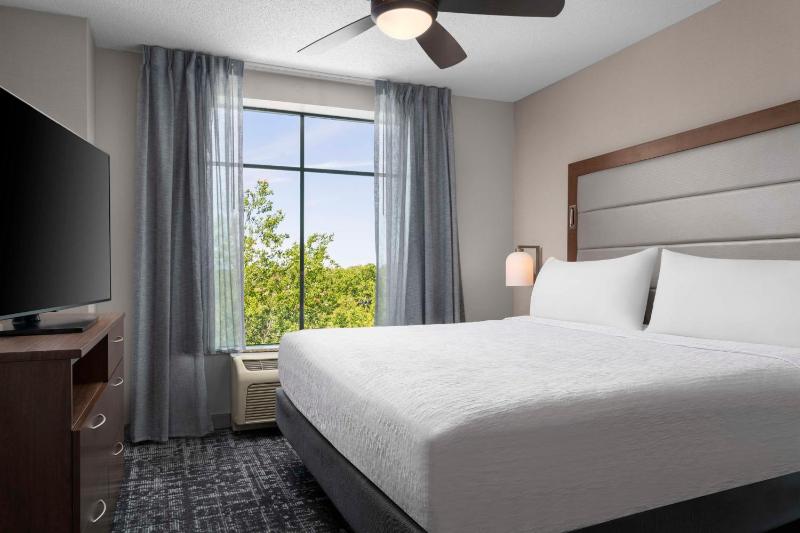 One-Bedroom King Suite - Non-Smoking image 1