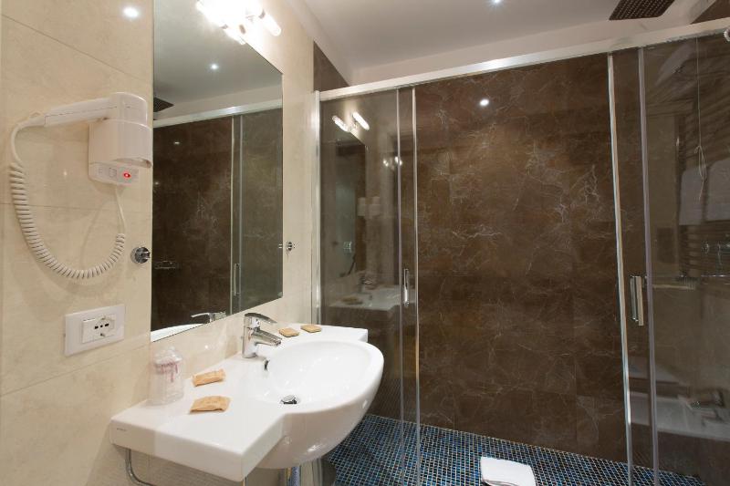 Superior Double or Twin Room image 3