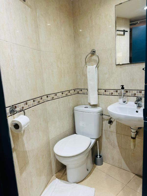 Superior Double Room with Window image 3