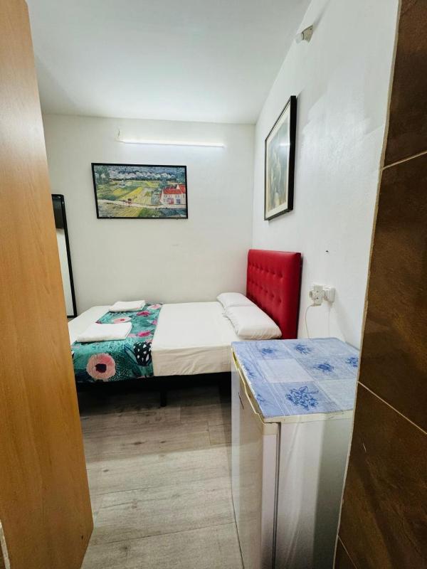 Budget Double Room image 4