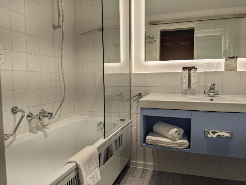 Deluxe Double Room image 2