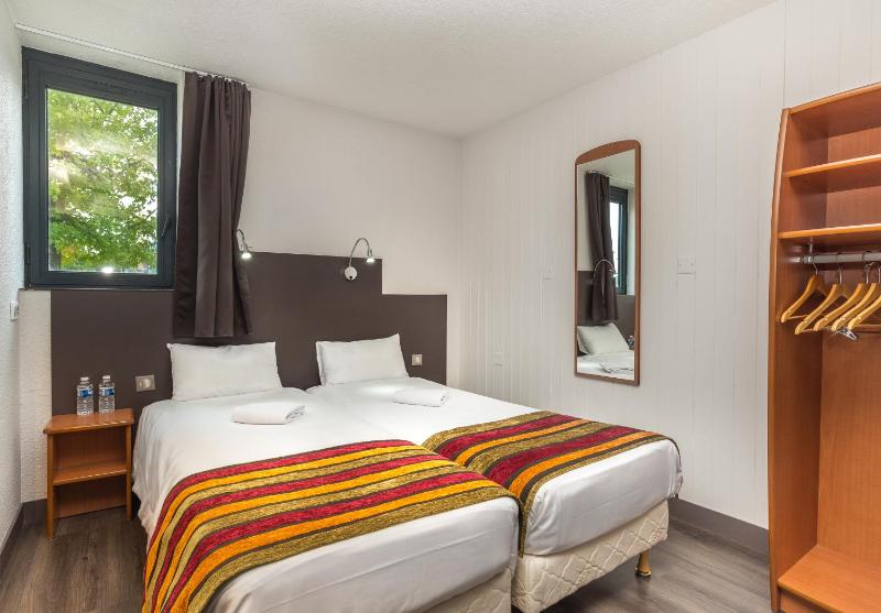 Quadruple Room - Disability Access image 1