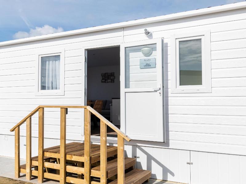 Chalet in Middelkerke near the Beach - image 1