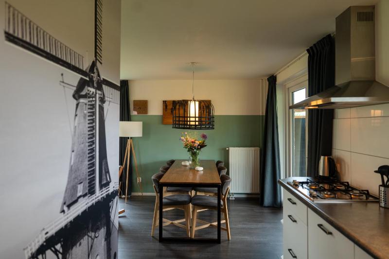 Three-Bedroom Bungalow image 4