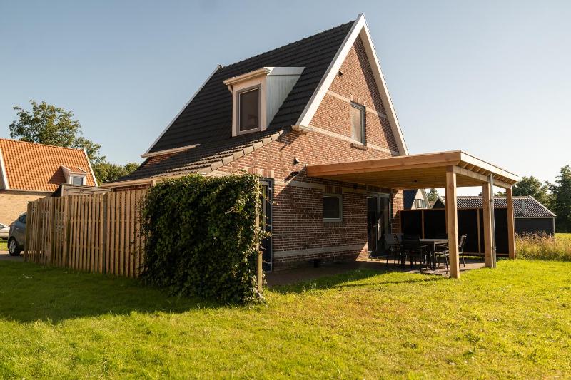 Three-Bedroom Bungalow image 3