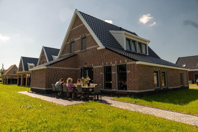 Five-Bedroom House image 1
