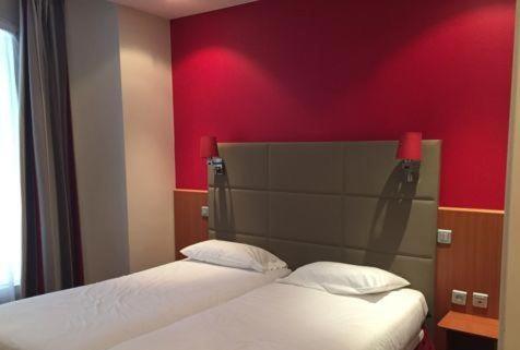 Comfort Twin Room image 4