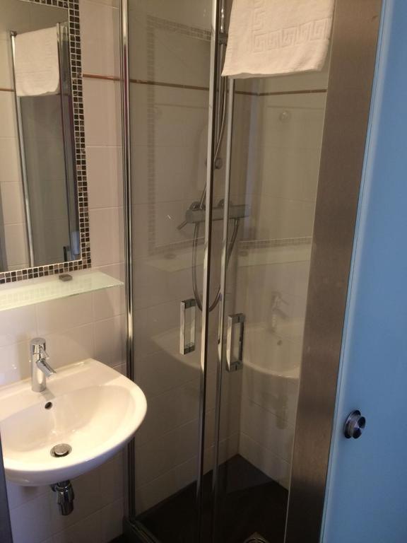 Comfort Twin Room image 2