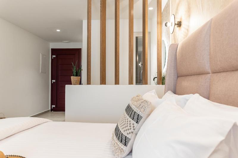 Superior Suite with Sea View image 1