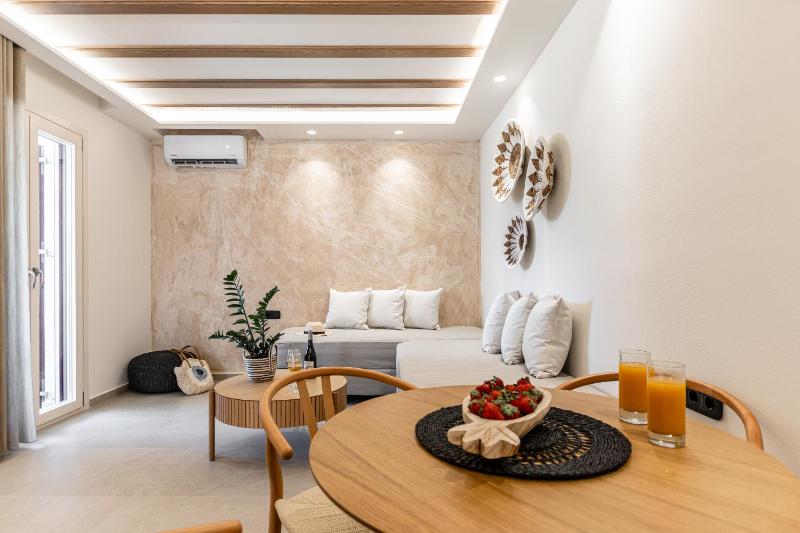 Apartment with Sea View image 3