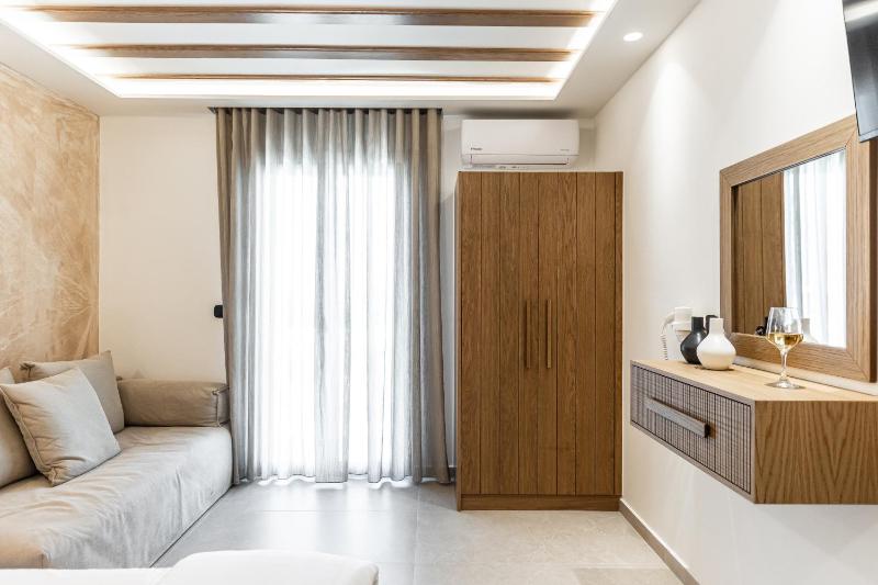 Superior Suite with Sea View image 3